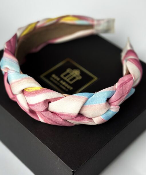 Alternative view of Švelnių spalvų plaukų lankelis