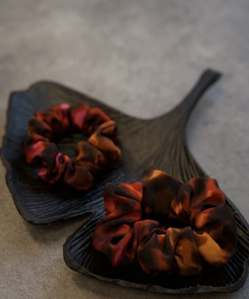 Alternative view of Stella Mccartney natūralaus šilko gumelė plaukams