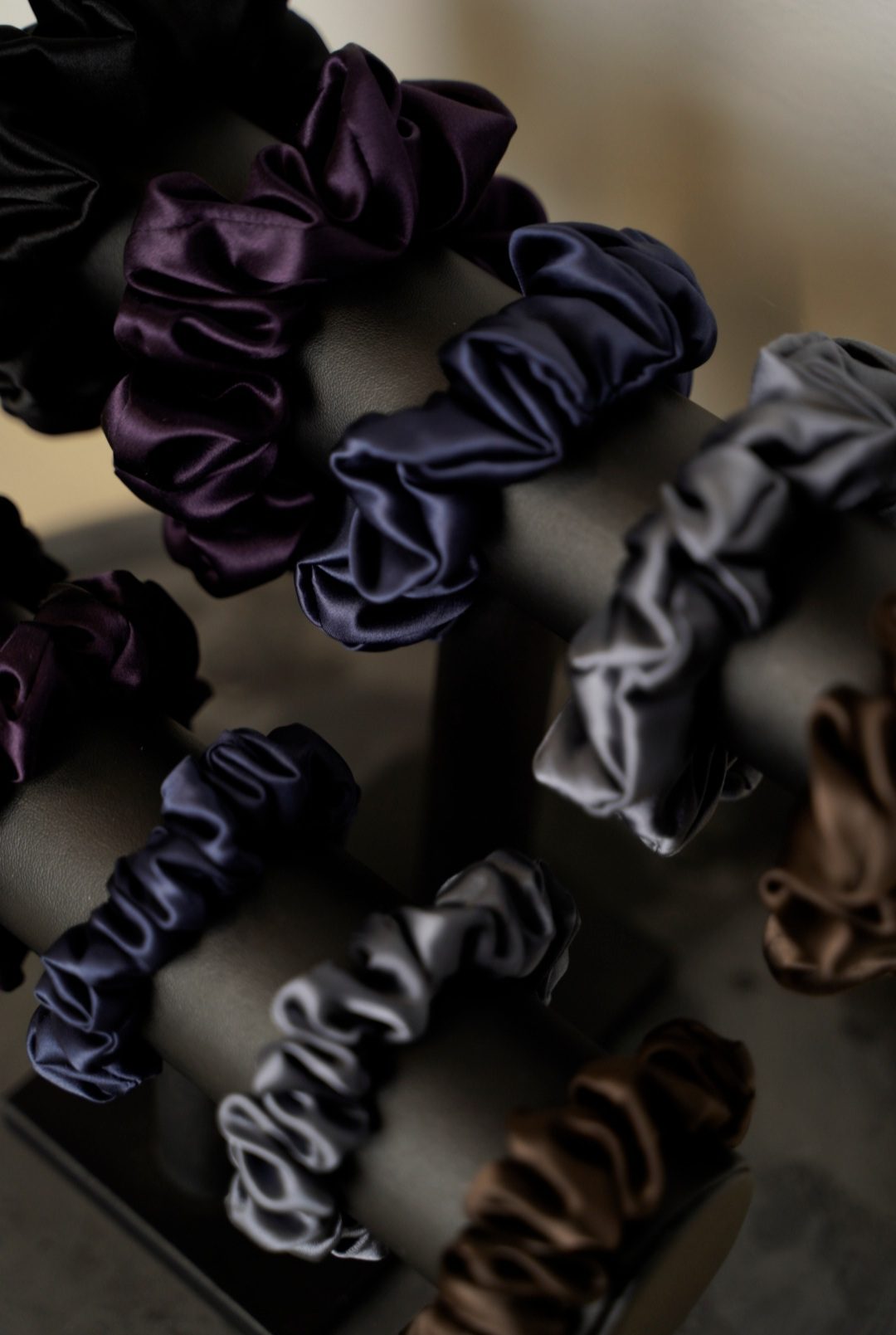 Šilkinė gumytė plaukams - Image 9